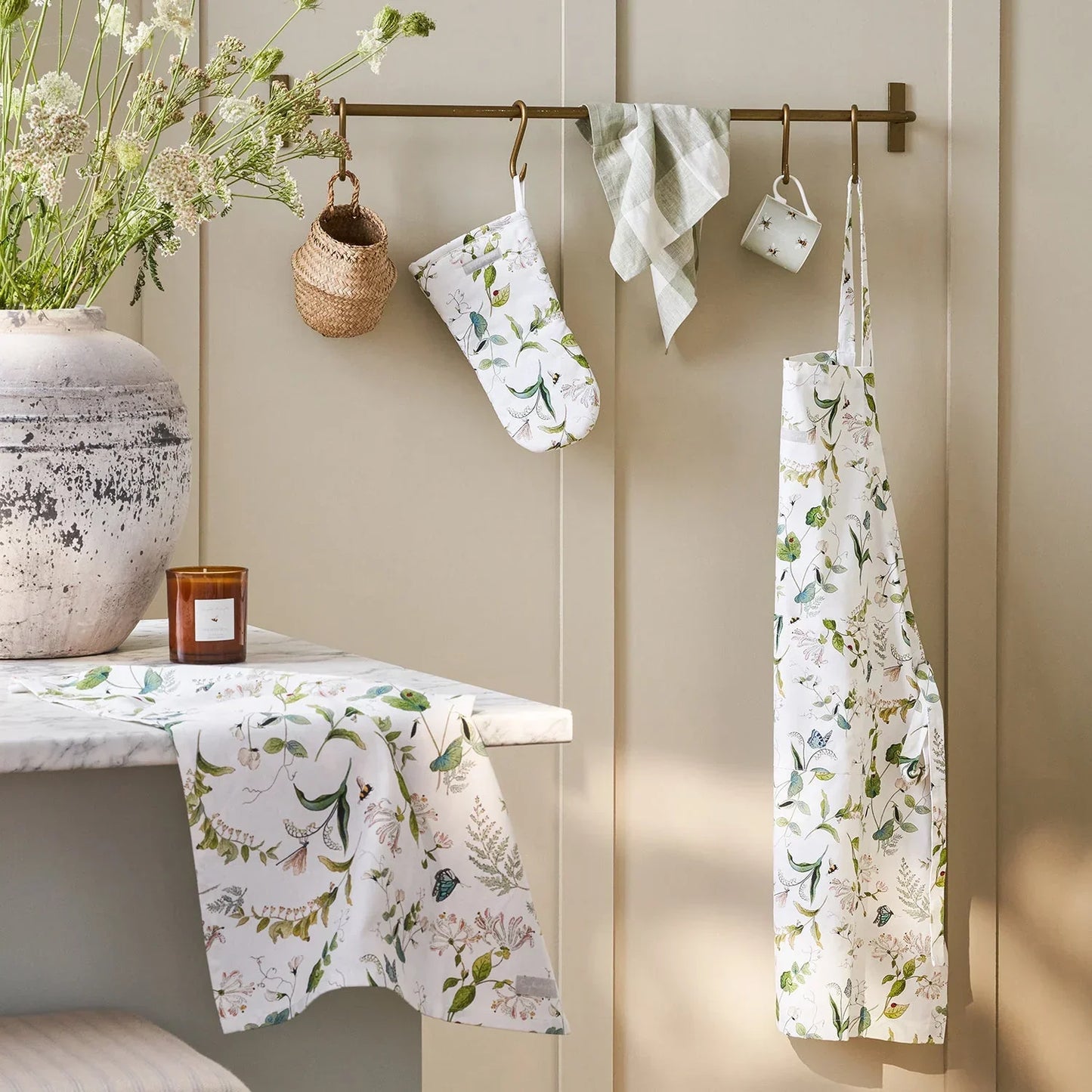 Sophie Allport Wild Floral Adult Apron - Marcel’s Culinary Experience