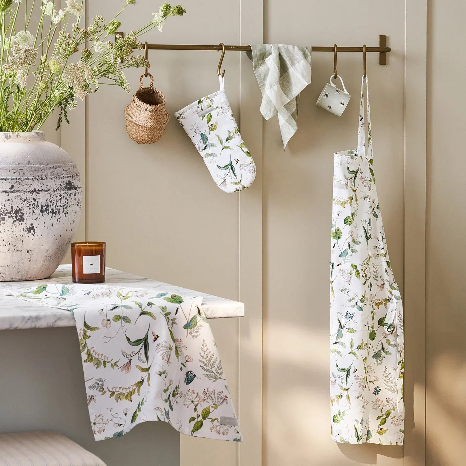 Sophie Allport Wild Floral Adult Apron - Marcel’s Culinary Experience