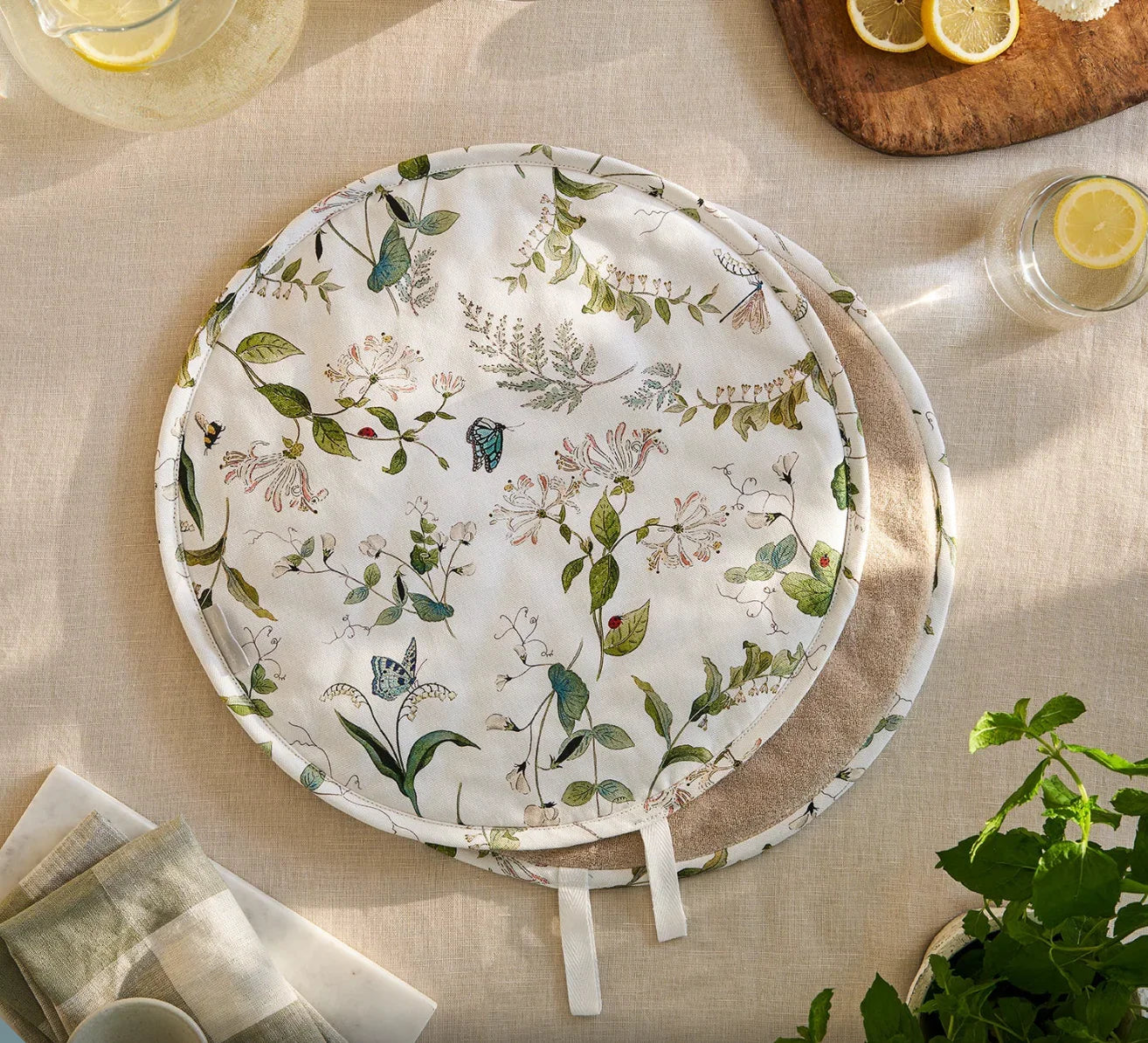 Sophie Allport Wild Floral Circular Hob Cover - Marcel’s Culinary Experience