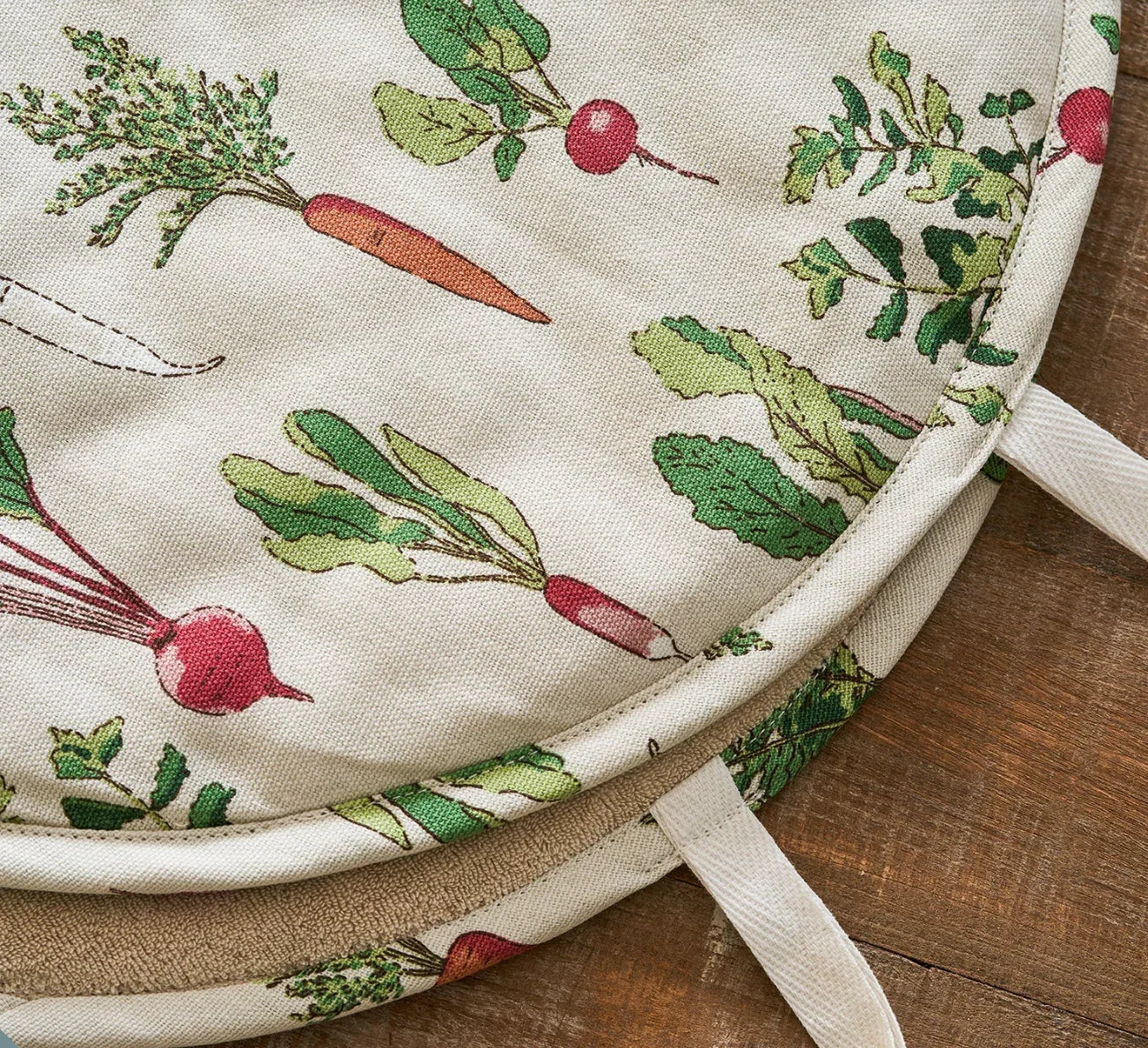 Sophie Allport Garden Vegetables Circular Hob Cover - Marcel’s Culinary Experience