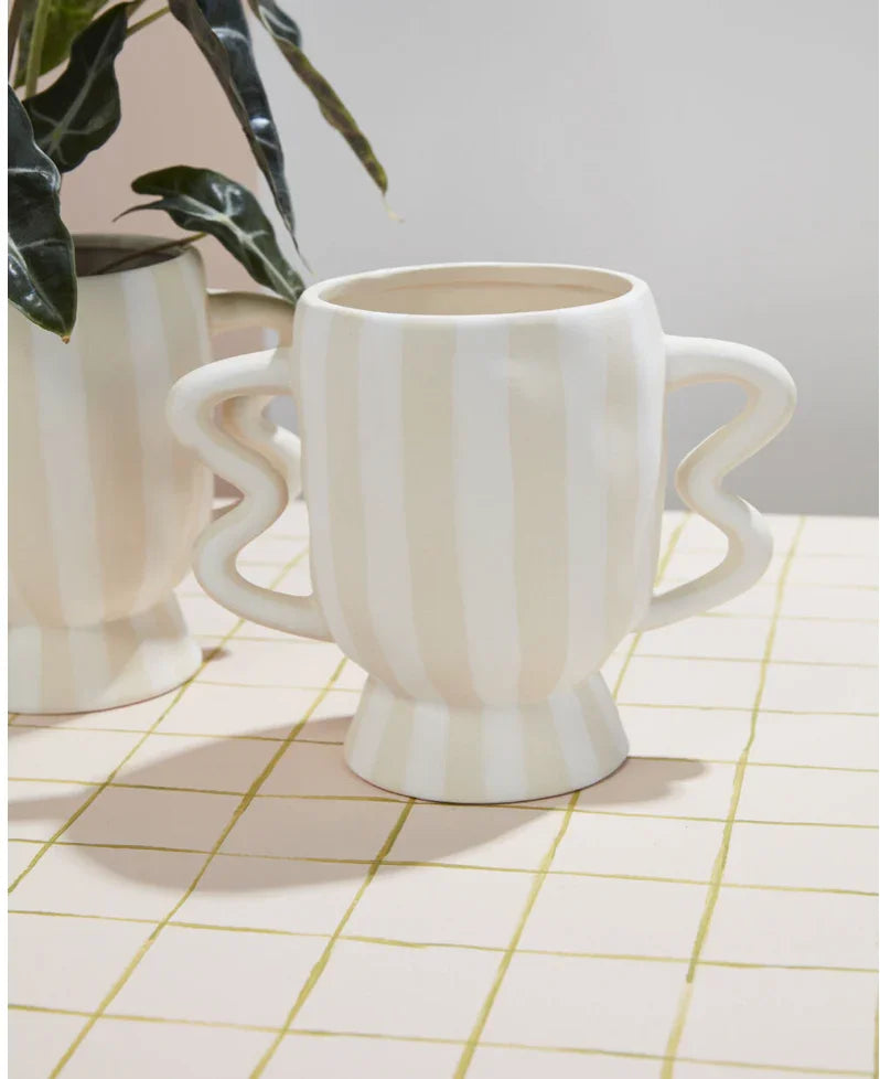 Akimbo Footed Pot 8.75"x 4.75"x 6.75" - Marcel’s Culinary Experience