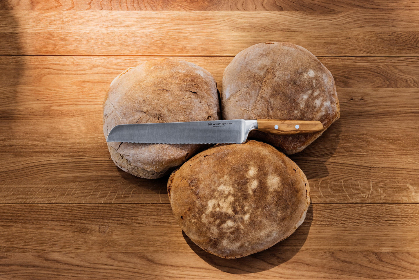 Wüsthof Amici Double-Serrated Bread Knife 9" - Marcel’s Culinary Experience
