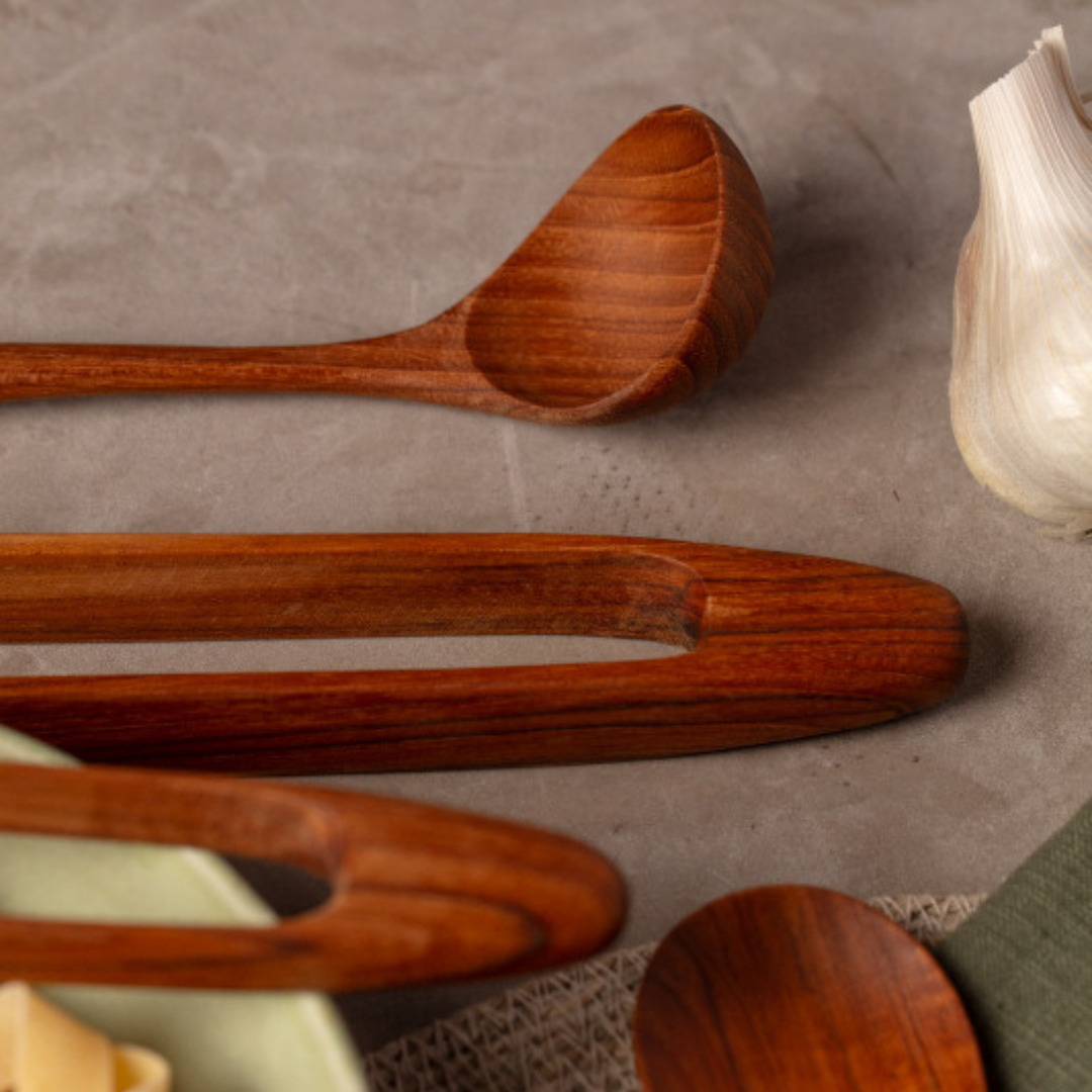 Teak Tong, Small