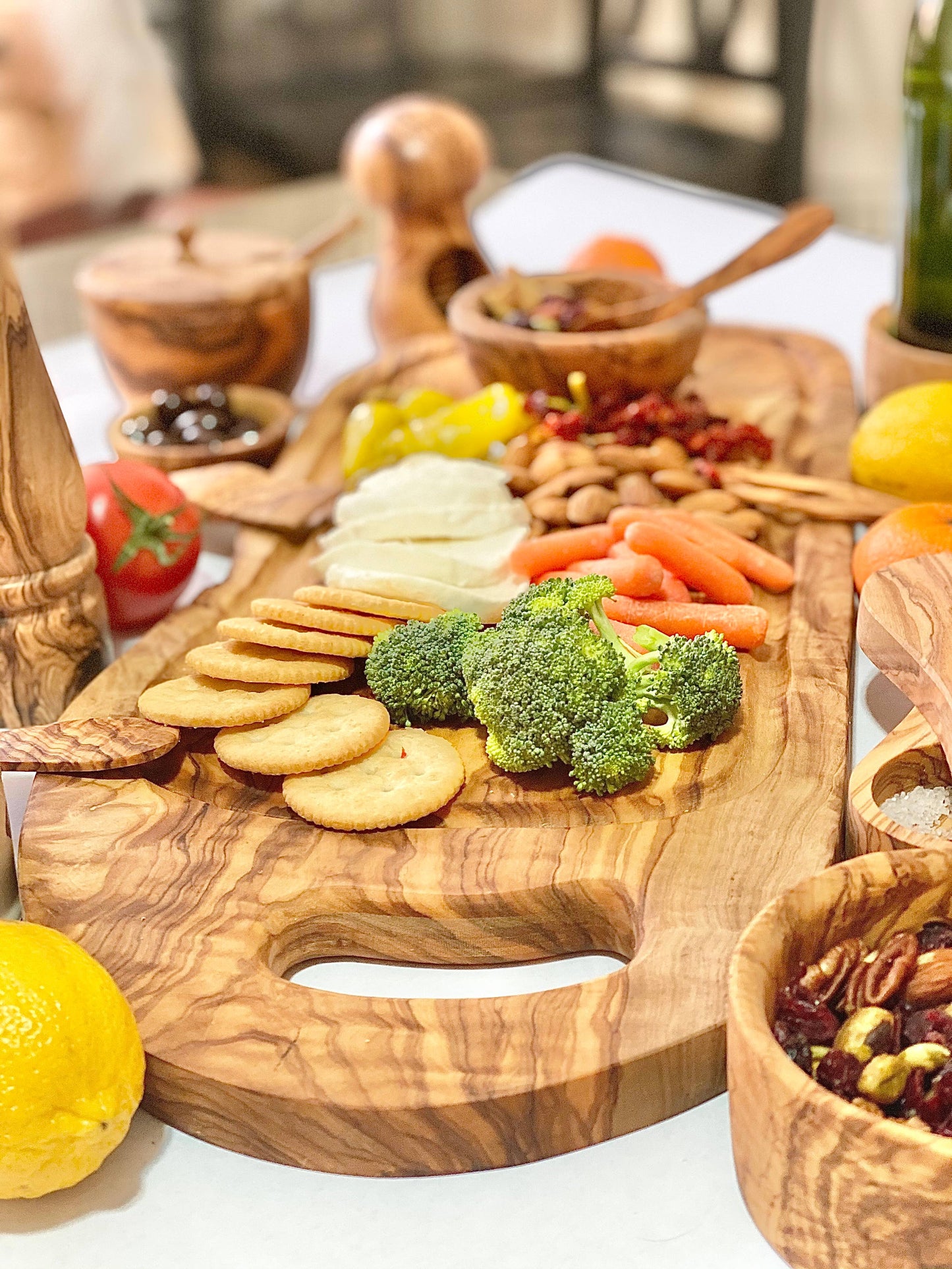 Olive Wood Charcuterie Board - Includes Juice Well