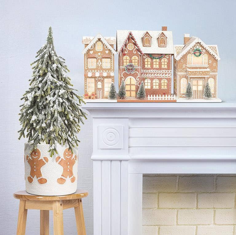 Large LED Light Gingerbread Mansion