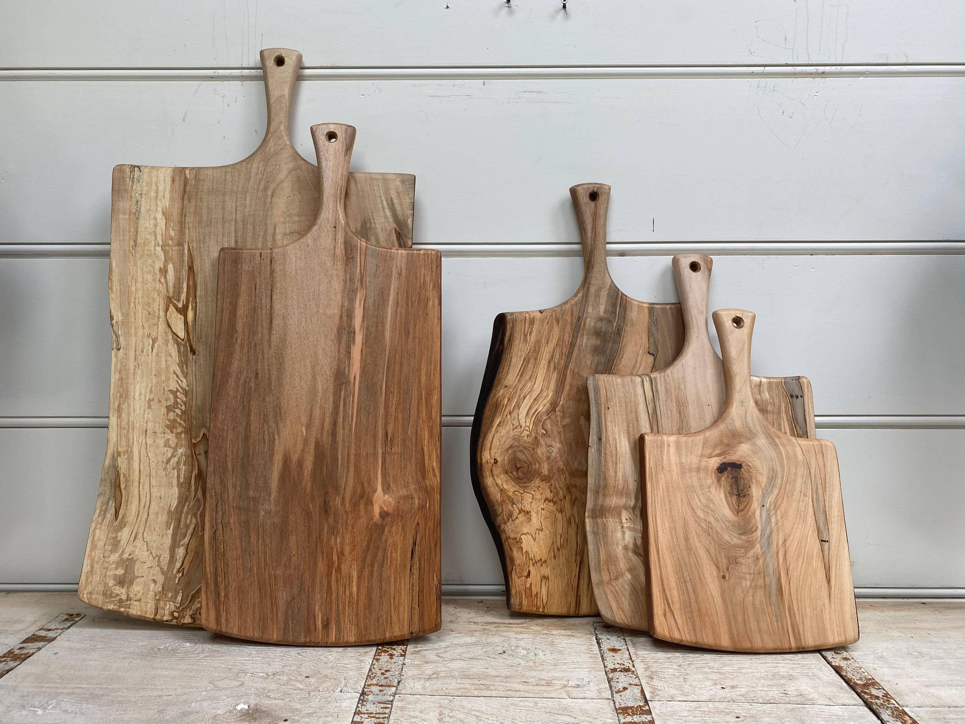 Peterman's 15" AMBROSIA MAPLE SERVING BOARD W/ HANDLE - Marcel’s Culinary Experience