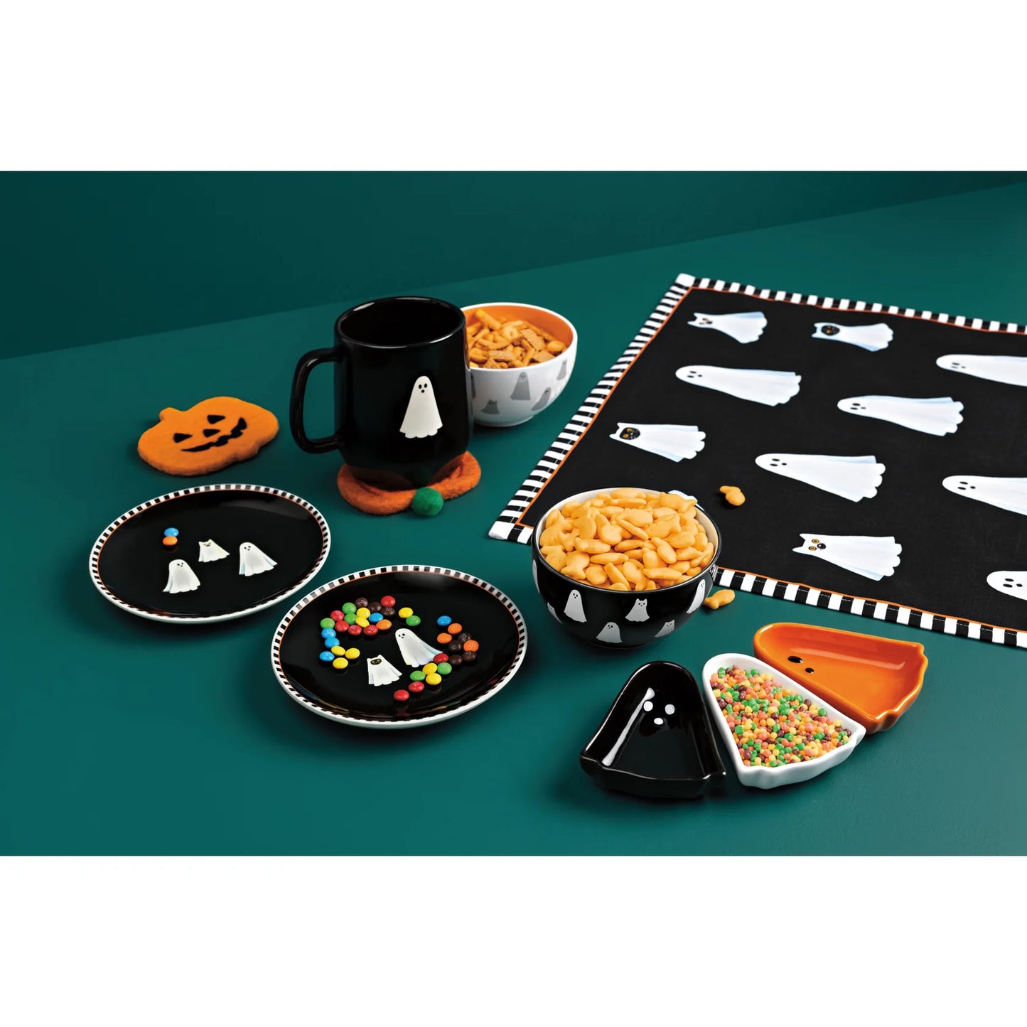Kindred Spirits Halloween Appetizer Plates Set of 4