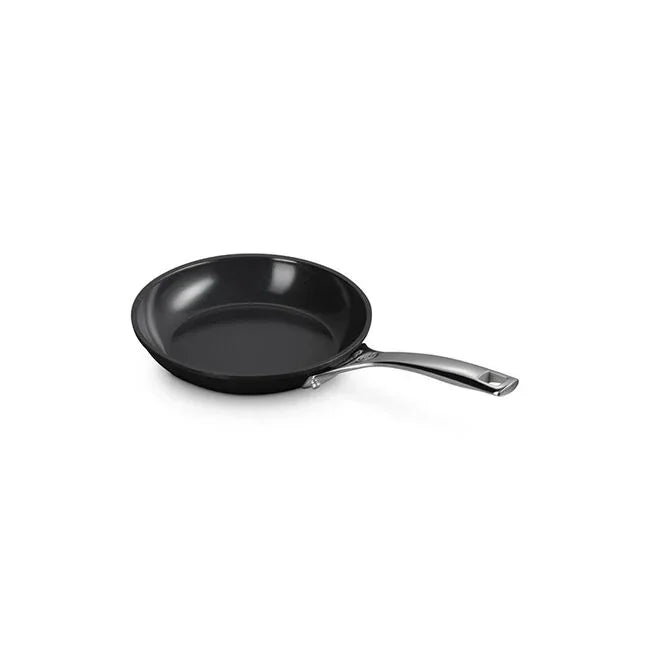 Le Creuset Essential Non-stick Ceramic Fry Pan 8"