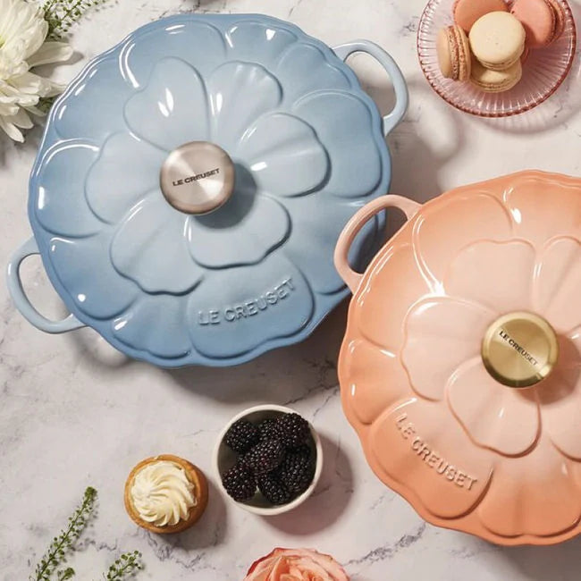 LE CREUSET 新品　バターケース コースタルブルー Le Creuset Signature Petal Braiser - Coastal Blue | Enameled Cast
