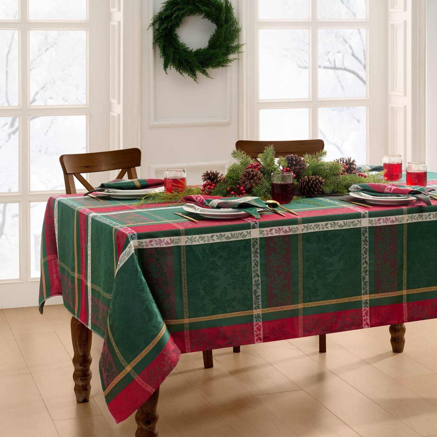 Merry and Festive Jacquard Tablecloth - Marcel’s Culinary Experience