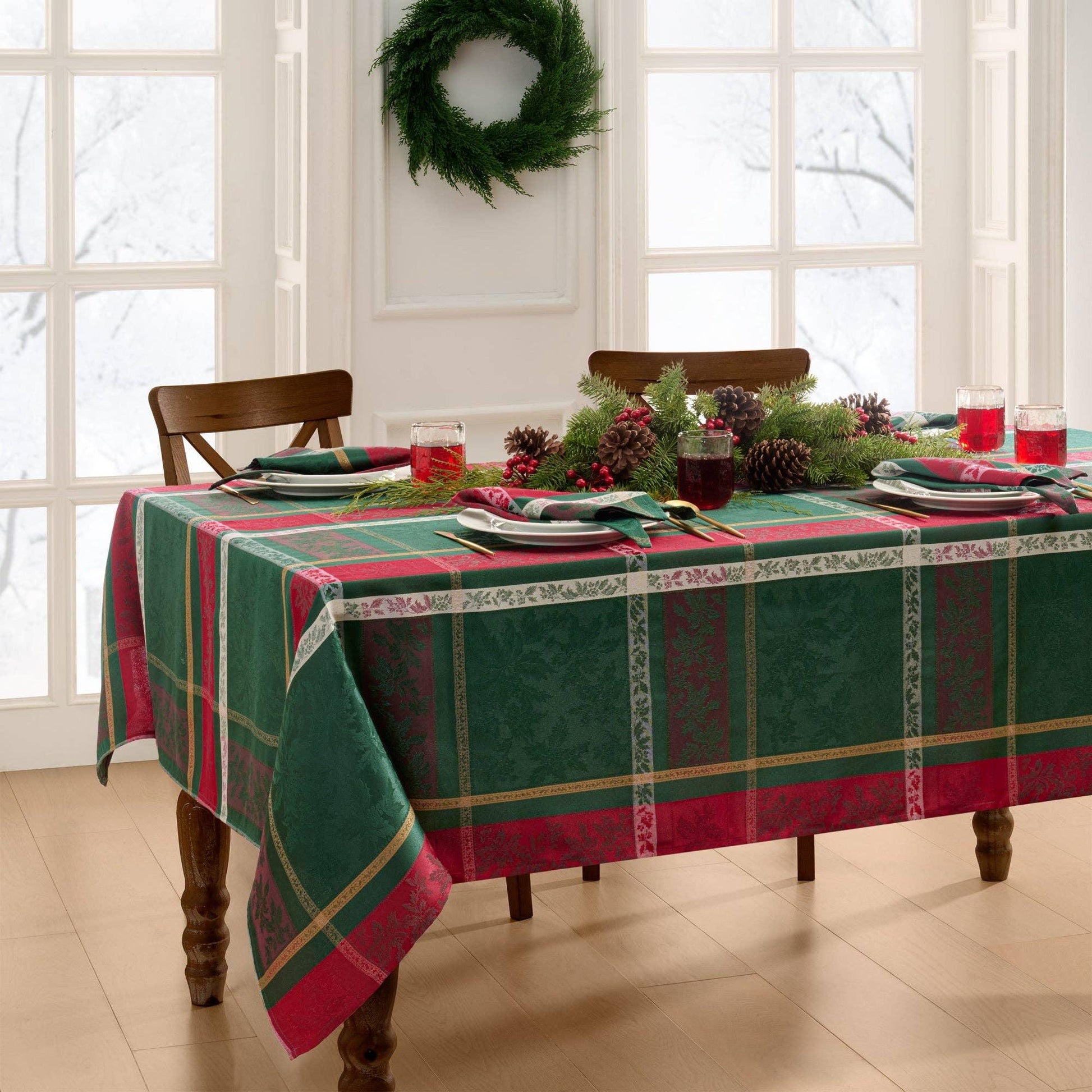 Merry and Festive Jacquard Tablecloth - Marcel’s Culinary Experience