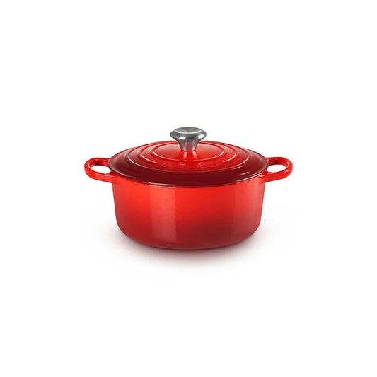 Le Creuset Signature Round Dutch Oven 4.5 qt - Cerise