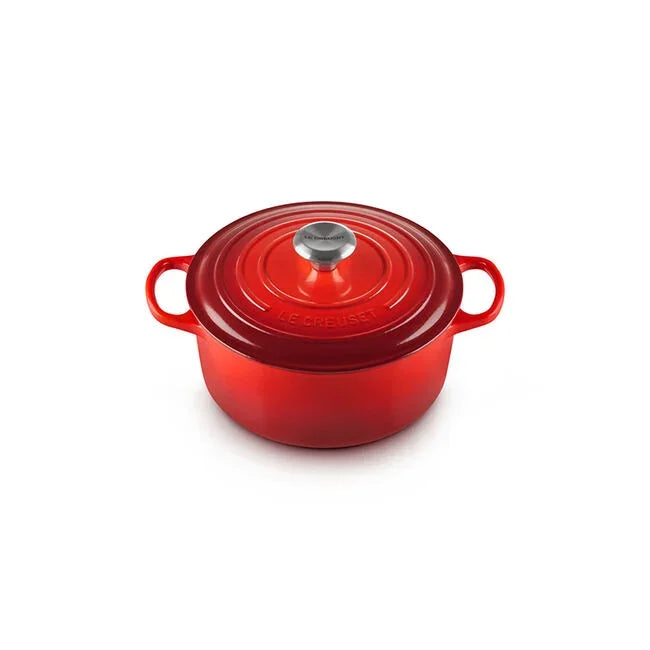 Le Creuset Signature Round Dutch Oven 4.5 qt - Cerise