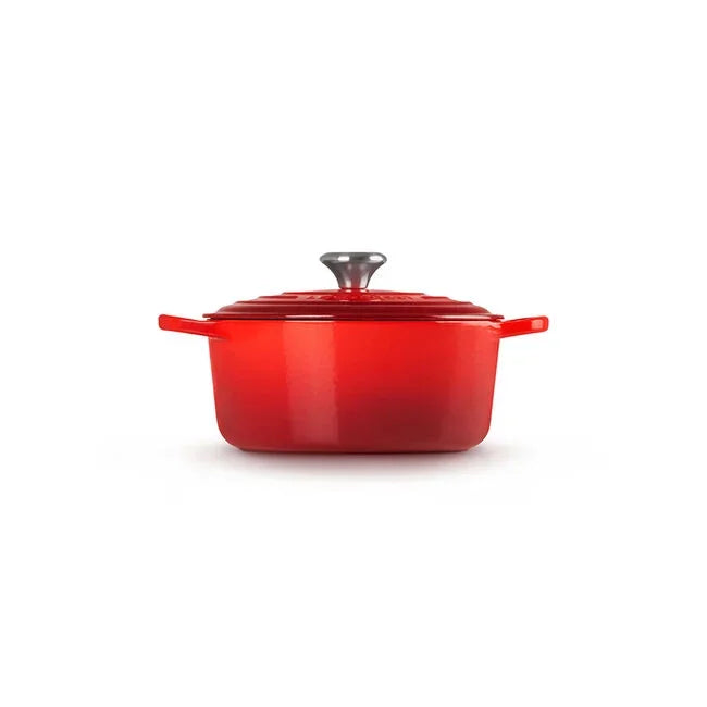 Le Creuset Signature Round Dutch Oven 4.5 qt - Cerise
