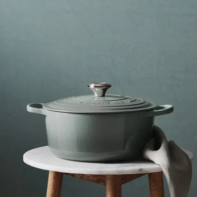 Le Creuset Signature Round Dutch Oven 5.5 qt - Sea Salt