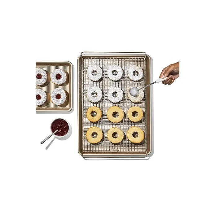 OXO Baker's Dusting Wand - Marcel’s Culinary Experience