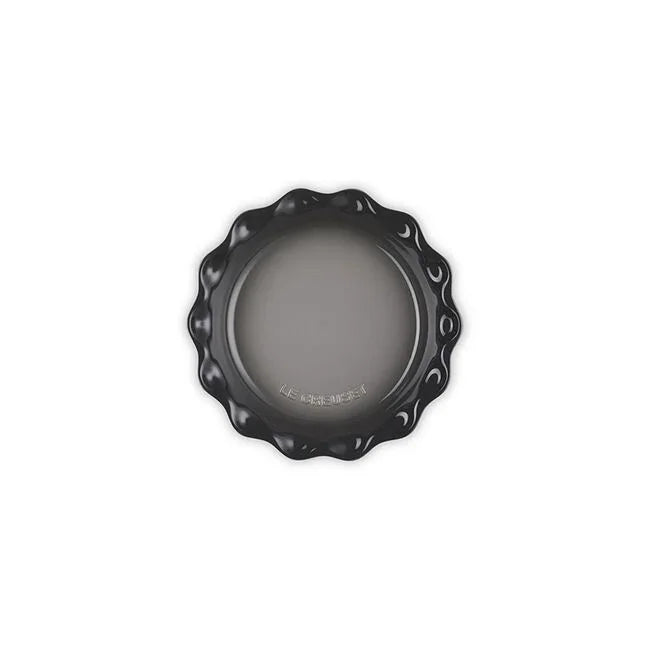 Le Creuset Heritage Fluted Pie Dish 9" - Oyster