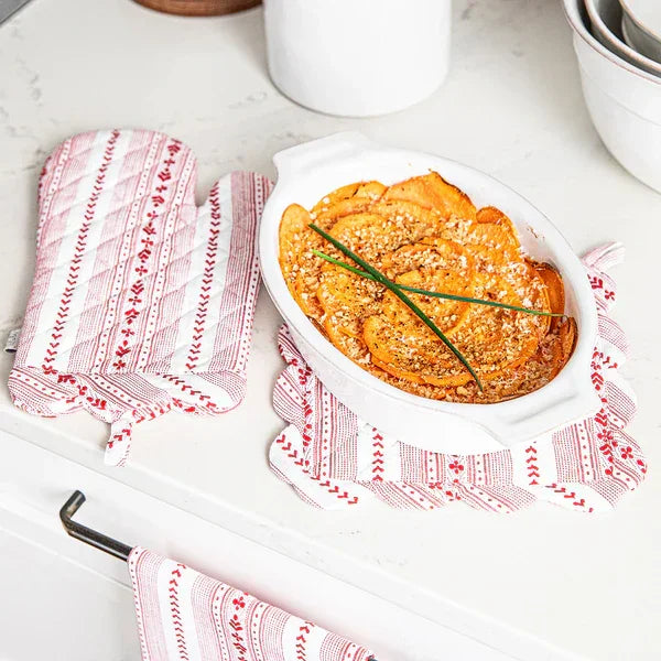 Juliska Juliska Villa Stripe Oven Mitt and Pot Holder Set/2 - Ruby - Marcel’s Culinary Experience