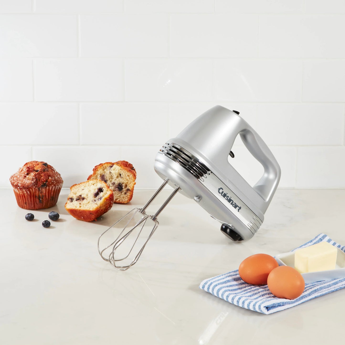 Cuisinart Power Advantage PLUS 9 Speed Hand Mixer with Storage Case