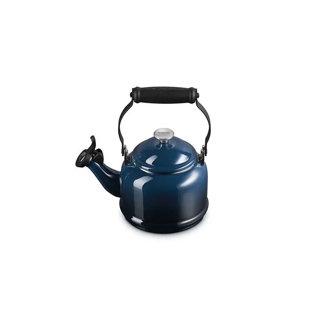 Le Creuset Demi Kettle 1.25 Qt, Nuit