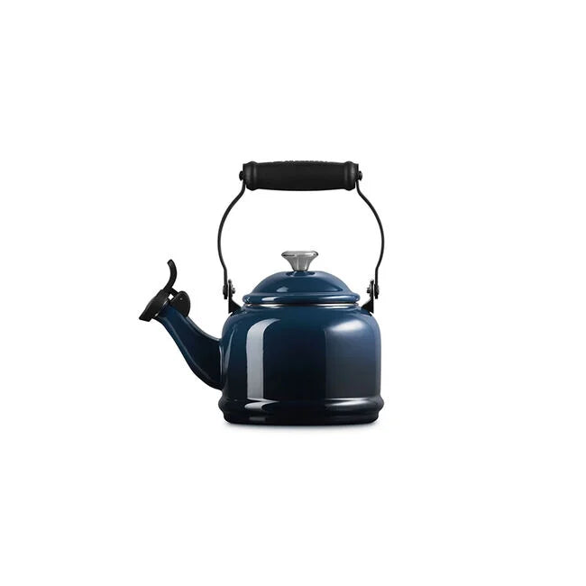 Le Creuset Demi Kettle 1.25 Qt, Nuit