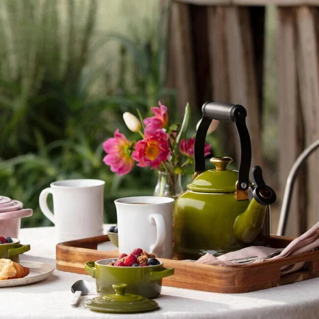 Le Creuset Demi Kettle 1.25 qt - Olive