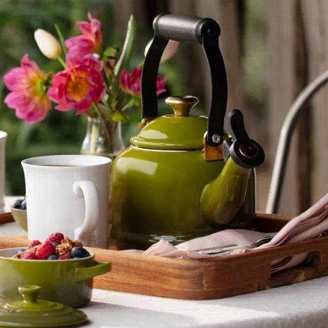 Le Creuset Demi Kettle 1.25 qt - Olive
