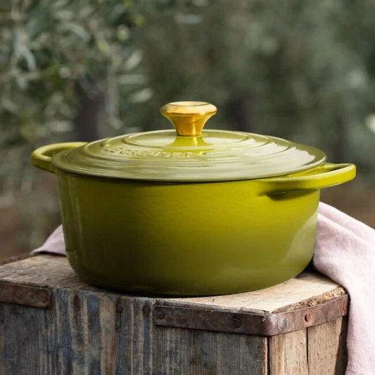 Le Creuset Signature Round Dutch Oven - Olive