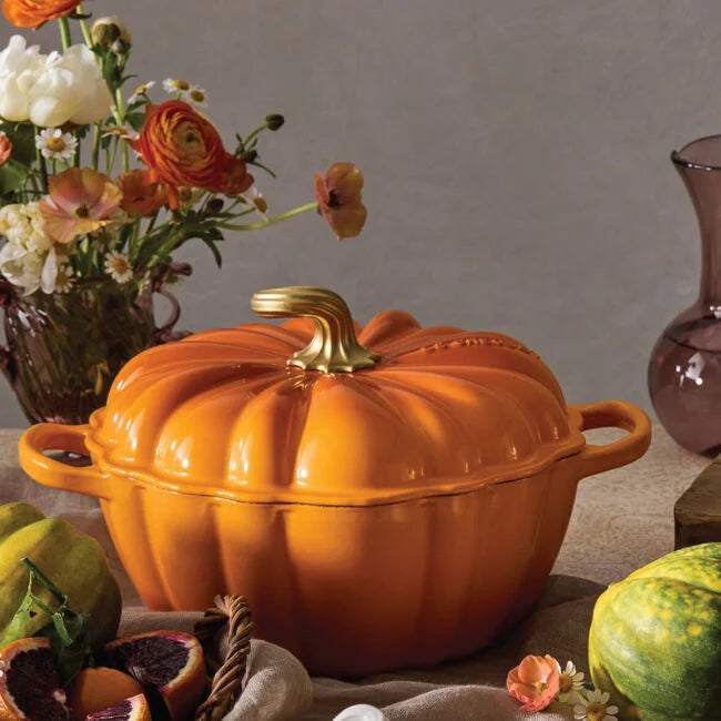 Le Creuset Signature Pumpkin Cocotte - Persimmon
