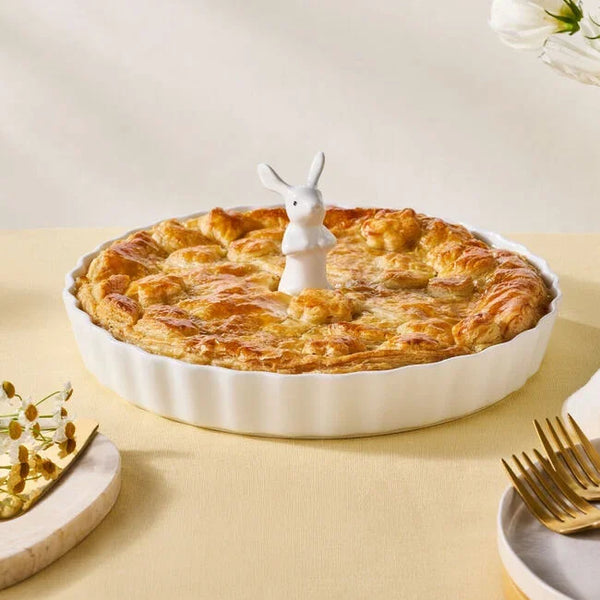 Le Creuset アップルディッシュ＆Pie Funnel Le Creuset Bunny Pie Vent - Stoneware Pie Bird Baker's Tool