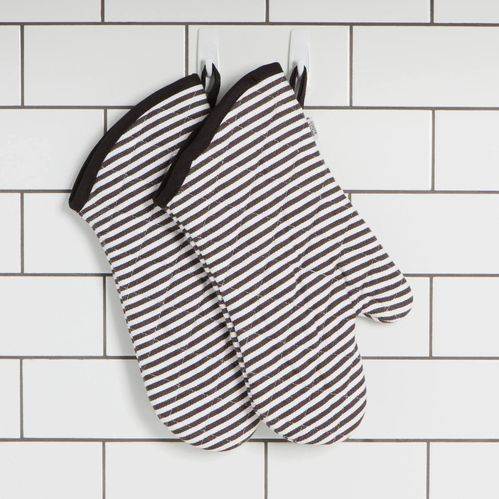 Superior Black Narrow Stripe Oven Mitt - Marcel’s Culinary Experience