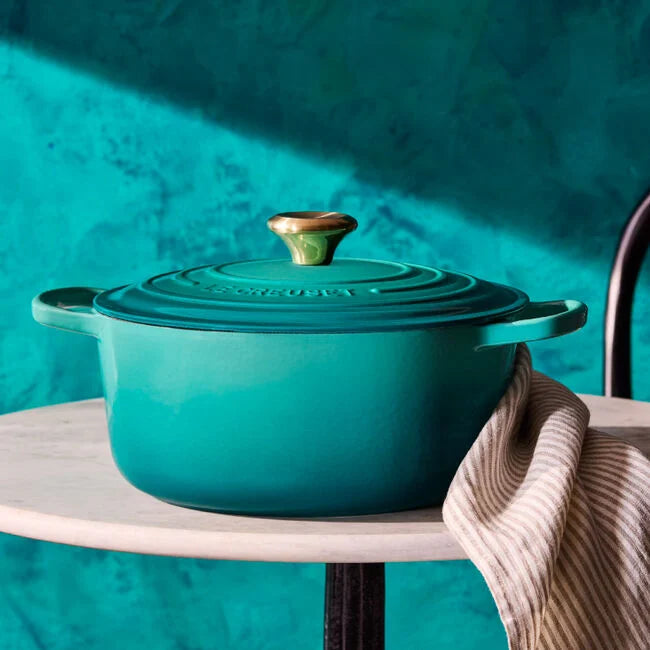Le Creuset Signature Round Dutch Oven 5.5 Qt - Riviera Blue