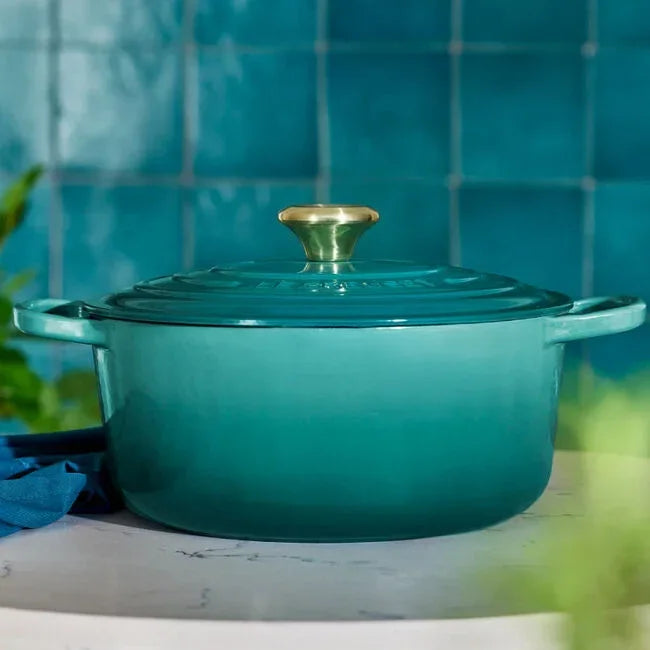 Le Creuset Signature Round Dutch Oven 5.5 Qt - Riviera Blue
