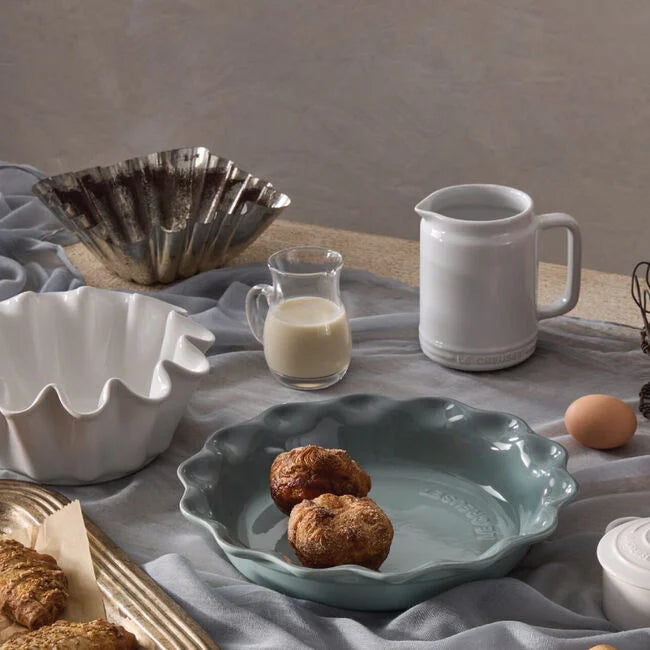 Le Creuset Heritage Fluted Pie Dish - Sea Salt