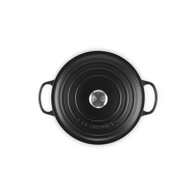 Le Creuset Signature Round Dutch Oven 7.25 qt - Licorice