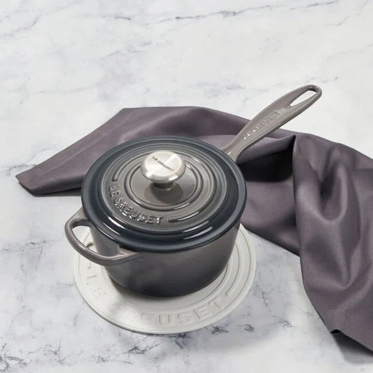 Le Creuset Signature Saucepan 2.25 qt - Oyster