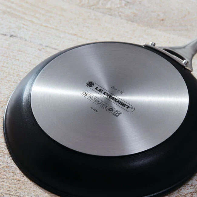 Le Creuset Toughened Non-stick PRO Fry Pan 8