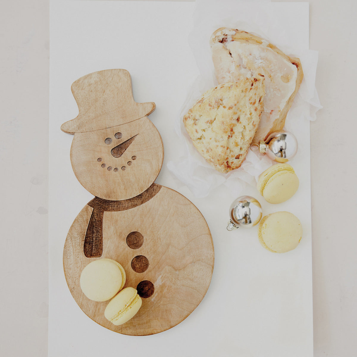 Mango Wood Snowman Cheese & Serving Board | 11 × 6 Inches