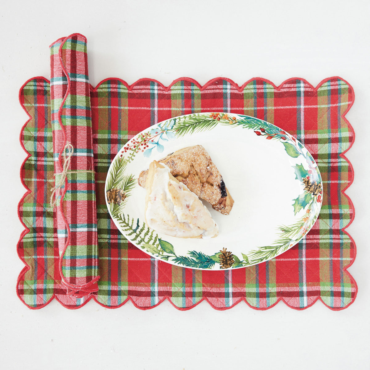 Tartan Plaid Quilted Cotton Scalloped Placemat | 19 × 13 Inches